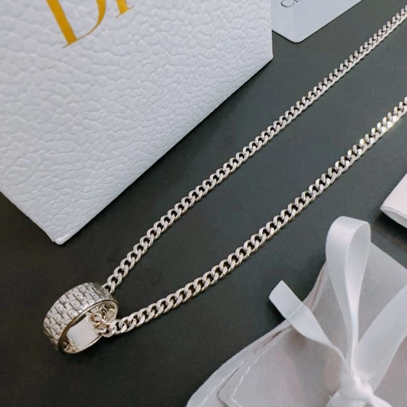 Sleek Christian Dior Necklaces 235763