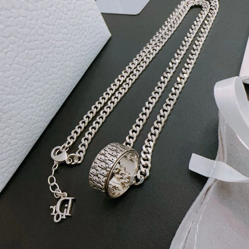 Sleek Christian Dior Necklaces 235763