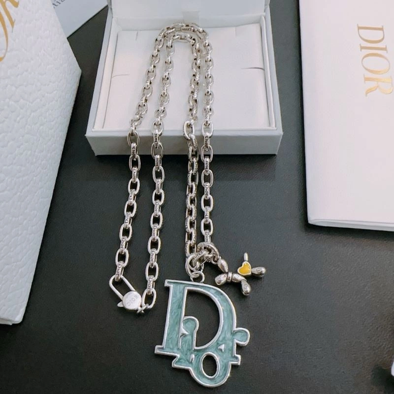 Refined Christian Dior Necklaces 235770