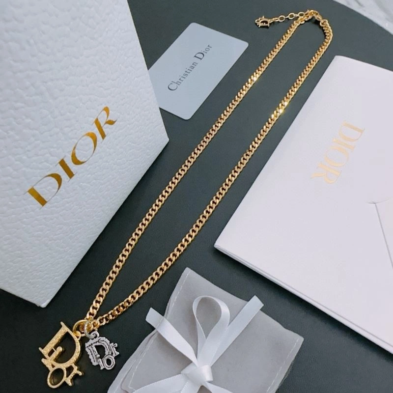 Breathable Christian Dior Necklaces 235751