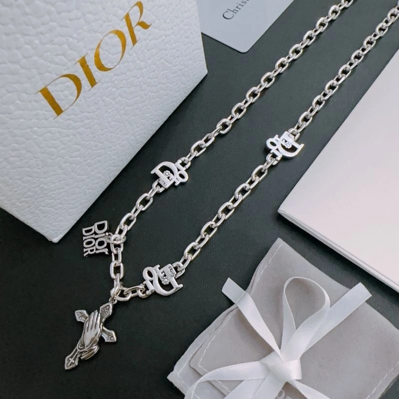 Lightweight Christian Dior Necklaces 235769