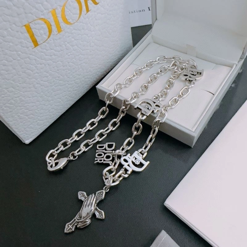 Lightweight Christian Dior Necklaces 235769
