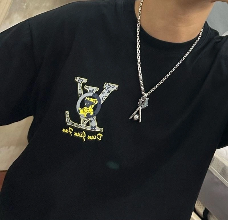 Efficient Christian Dior Necklaces 235755