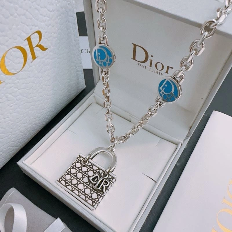 EyeCatching Christian Dior Necklaces 235750