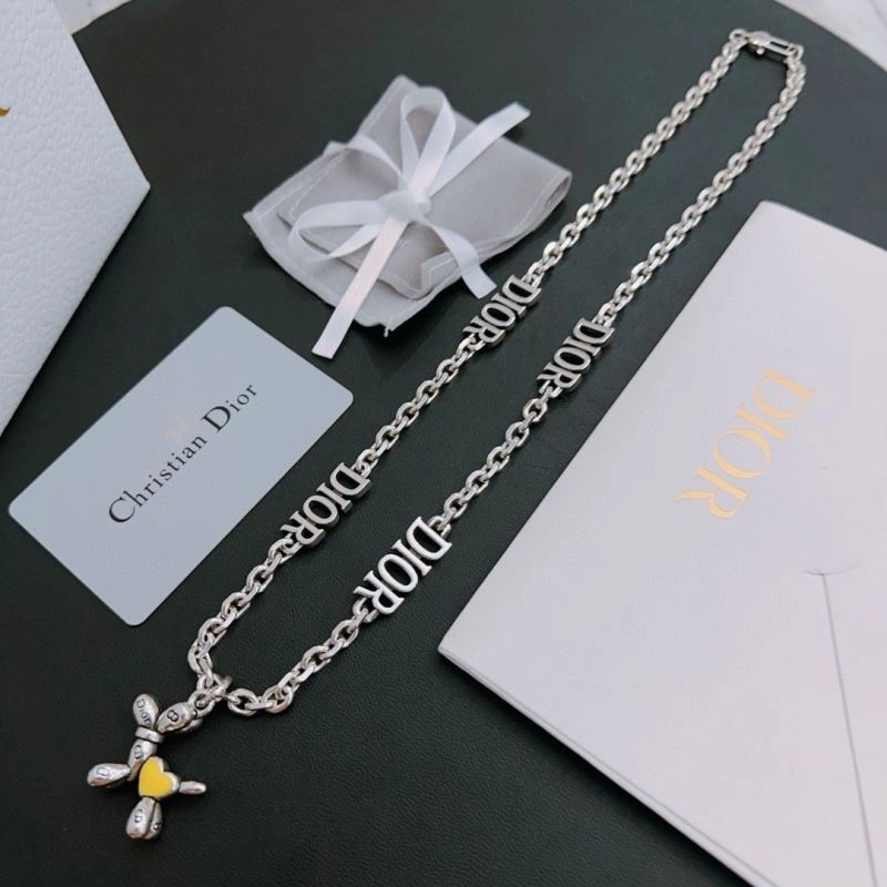 Sustainable Christian Dior Necklaces 235748