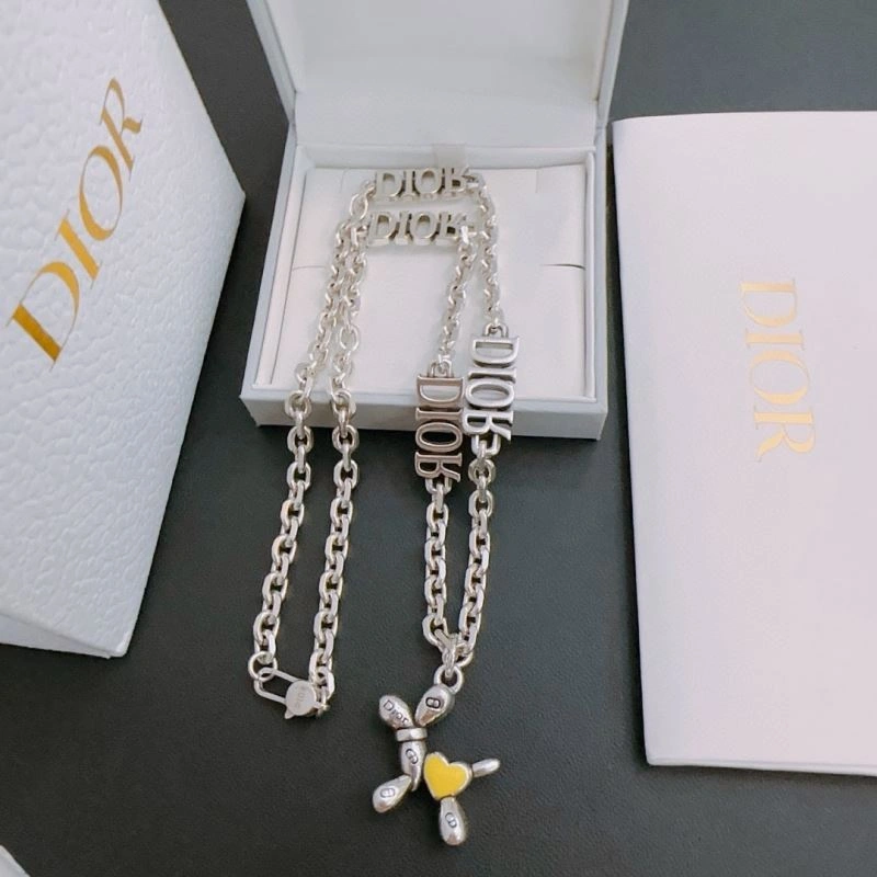 Sustainable Christian Dior Necklaces 235748