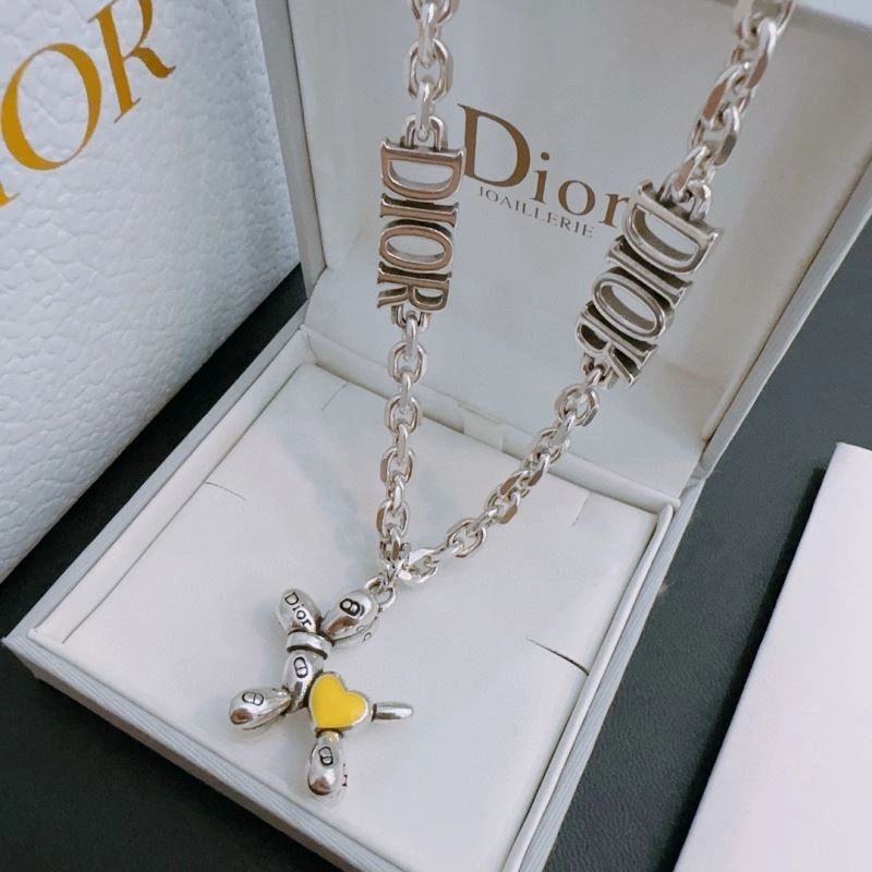 Sustainable Christian Dior Necklaces 235748