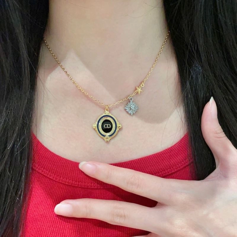Christian Dior Necklaces Chic 235828