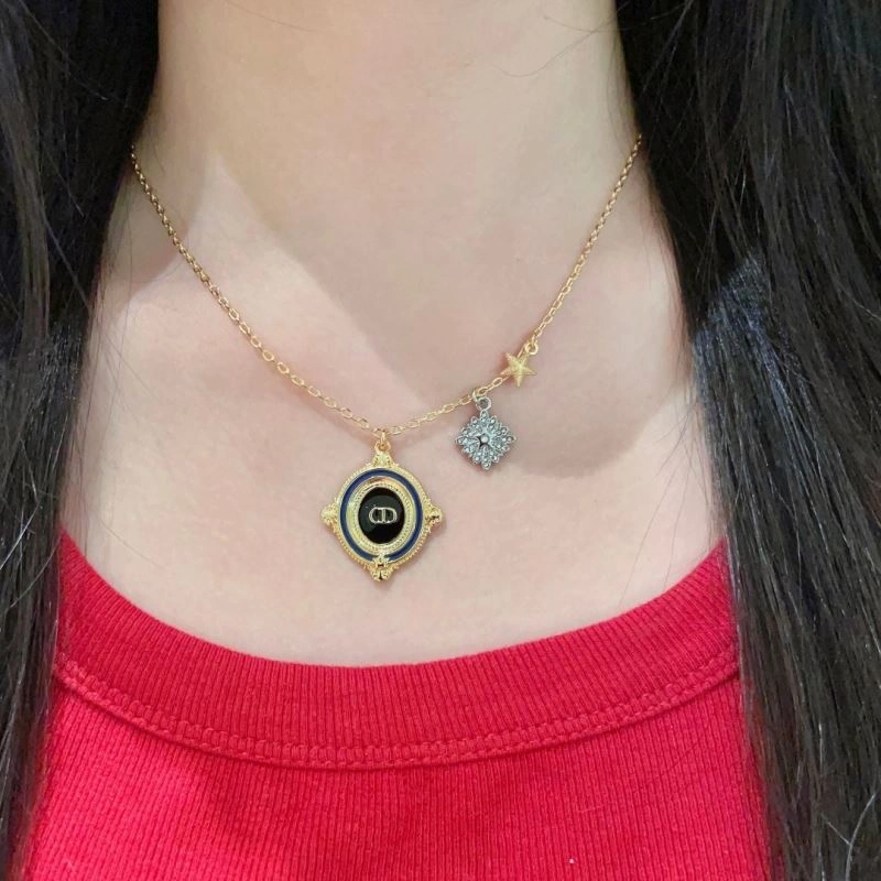 Christian Dior Necklaces Chic 235828