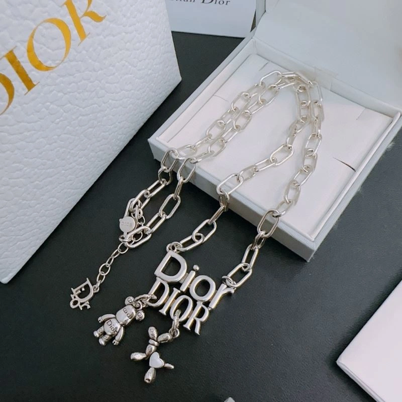 Comfortable Christian Dior Necklaces 235737