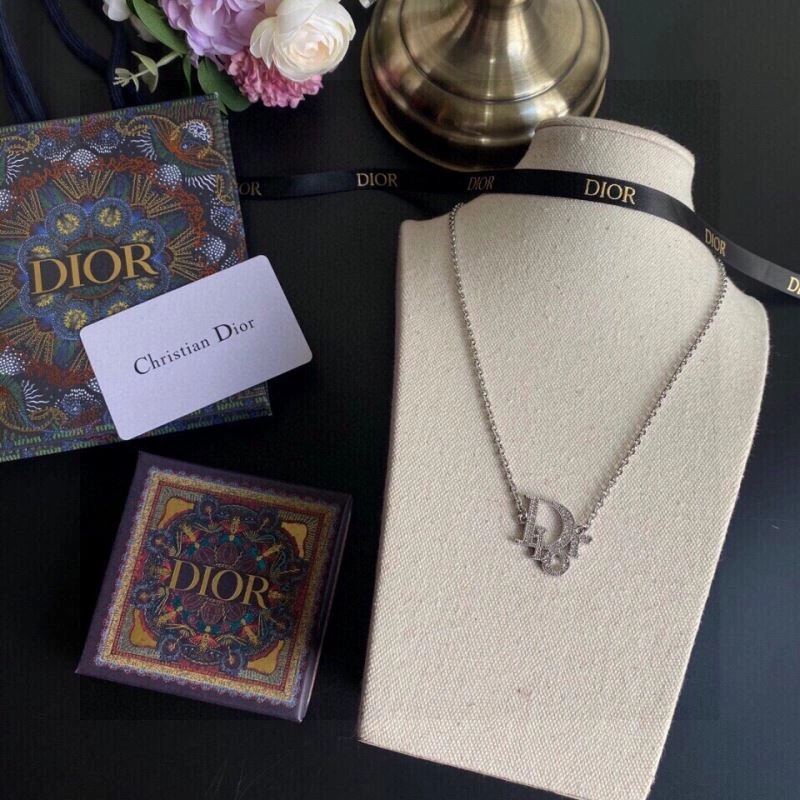 NewStyle Christian Dior Necklaces 232536