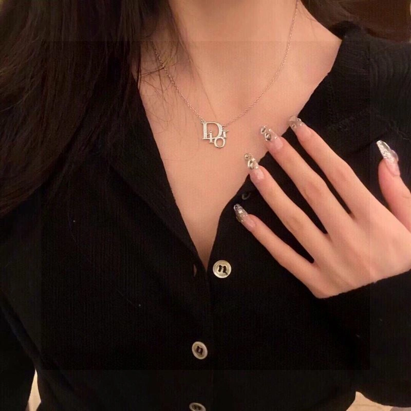 NewStyle Christian Dior Necklaces 232536