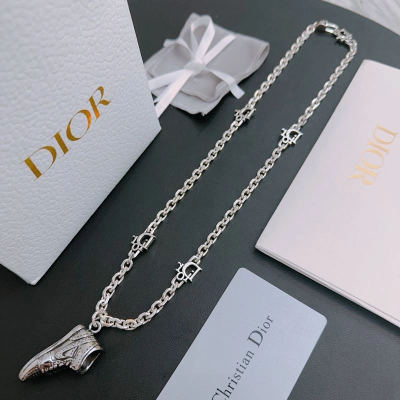 Christian Dior Necklaces Stylish 235738