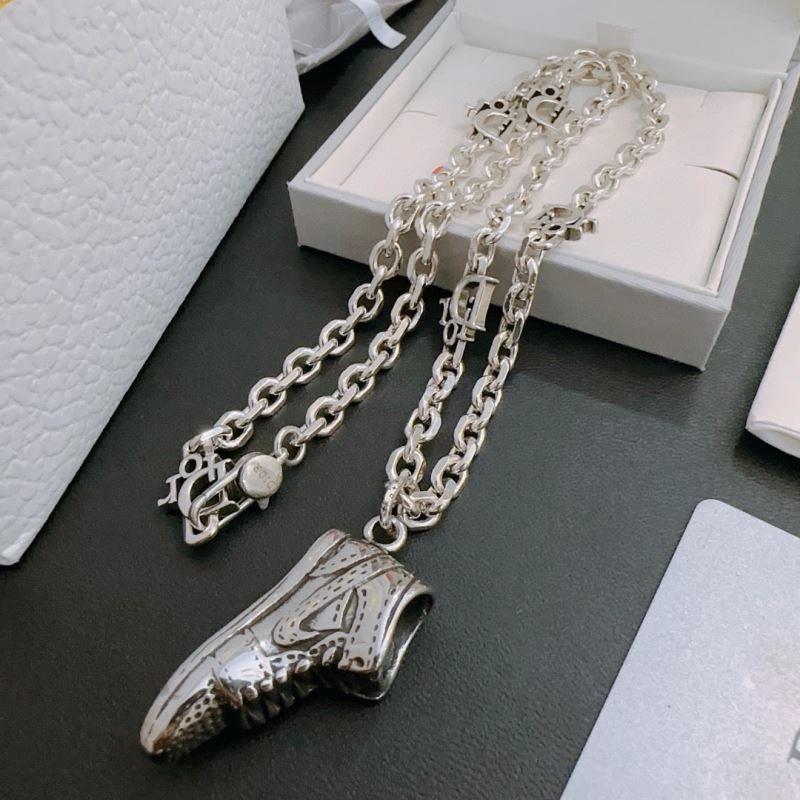 Christian Dior Necklaces Stylish 235738