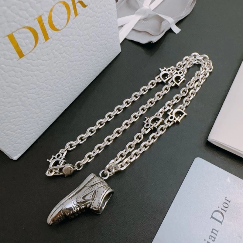 Christian Dior Necklaces Stylish 235738