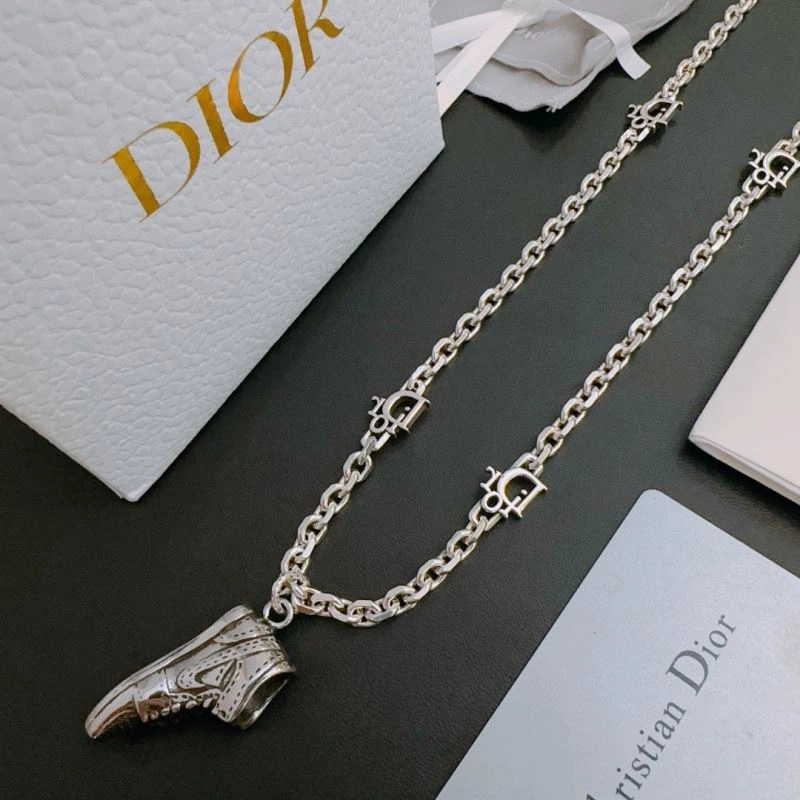 Christian Dior Necklaces Stylish 235738