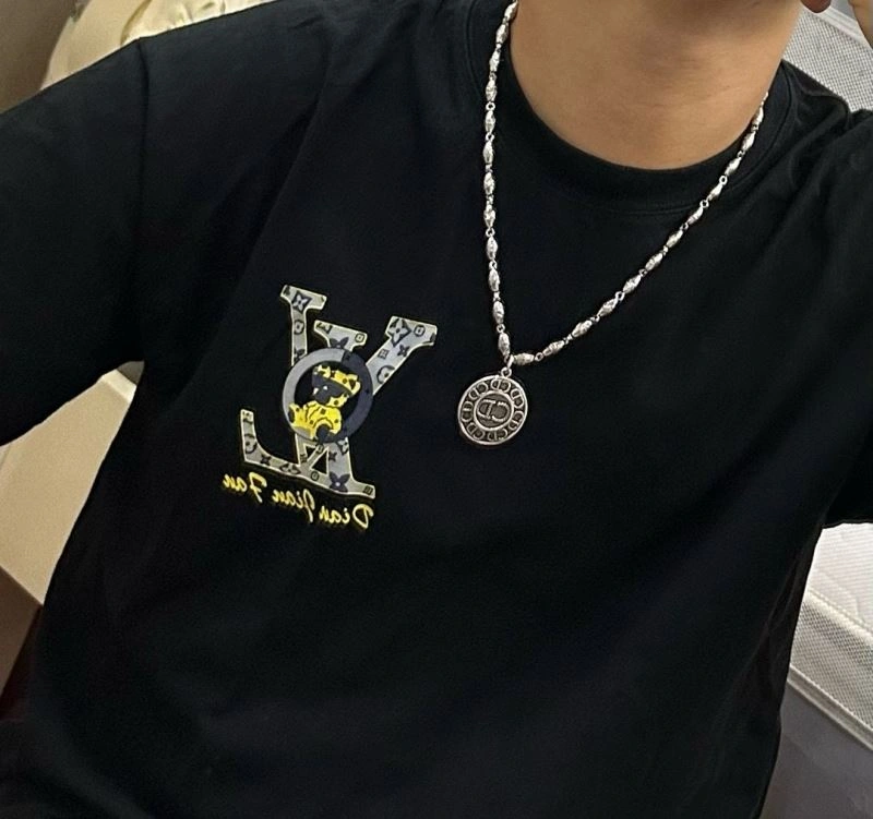 UrbanStyle Christian Dior Necklaces 235724