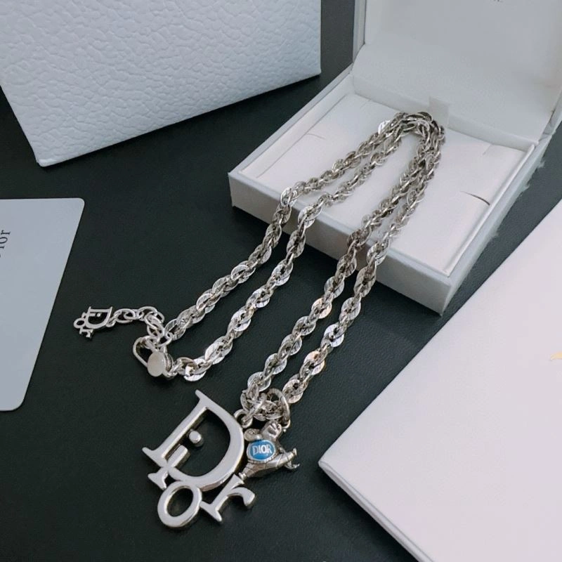 Trendsetting Christian Dior Necklaces 235760