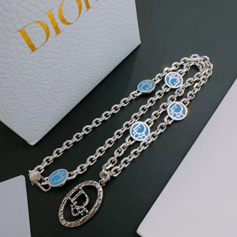 Compact Christian Dior Necklaces 235723