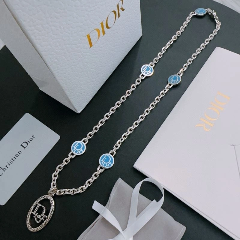 Compact Christian Dior Necklaces 235723