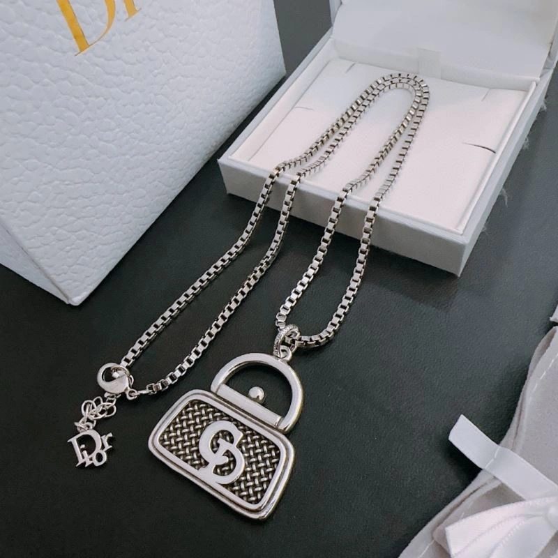 Christian Dior Necklaces Resilient 235710