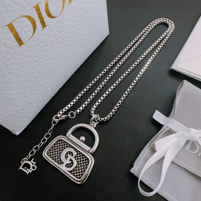 Christian Dior Necklaces Resilient 235710