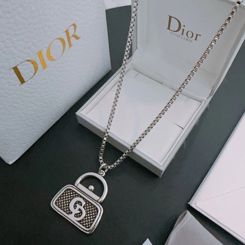 Christian Dior Necklaces Resilient 235710