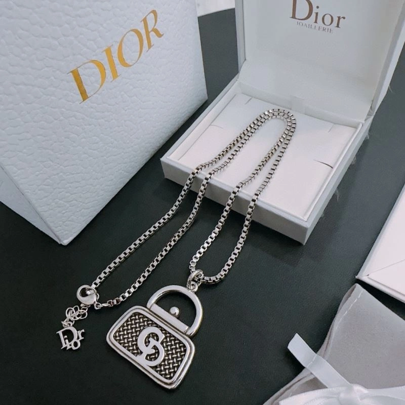 Christian Dior Necklaces Resilient 235710
