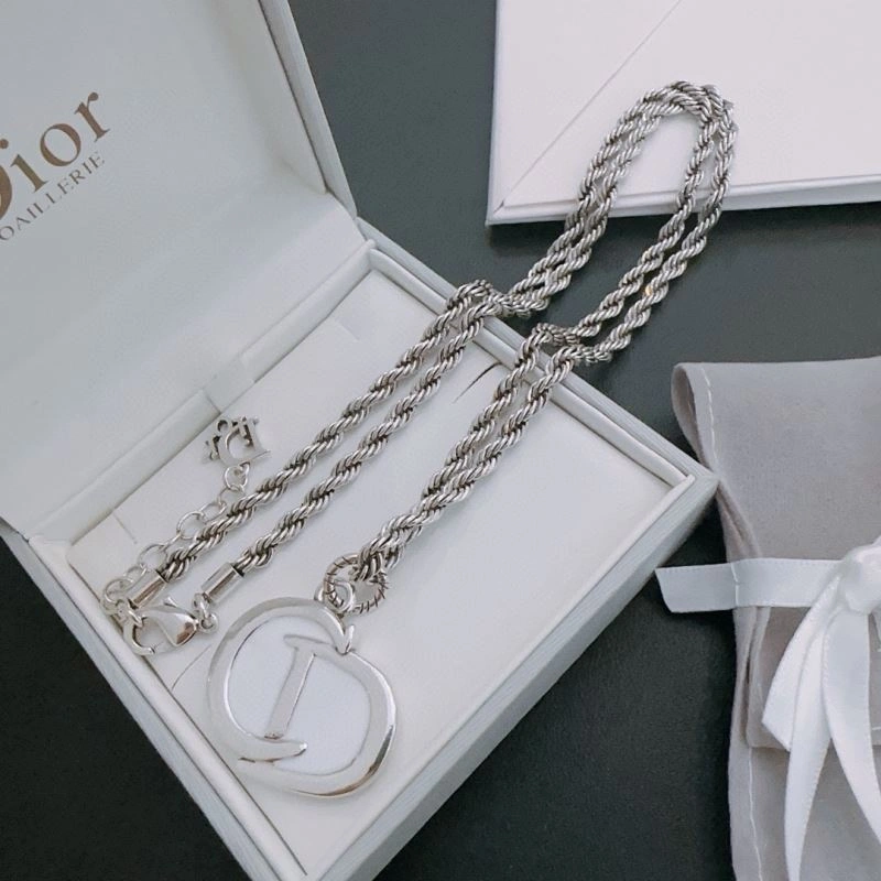 TechFriendly Christian Dior Necklaces 235699