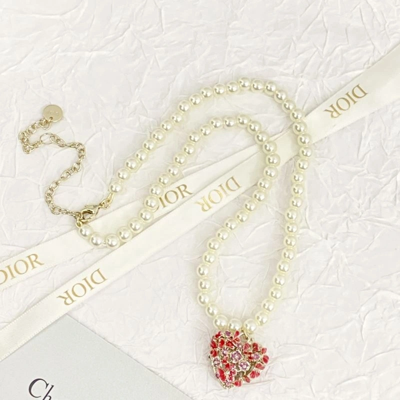 Christian Dior Necklaces Snug 236280