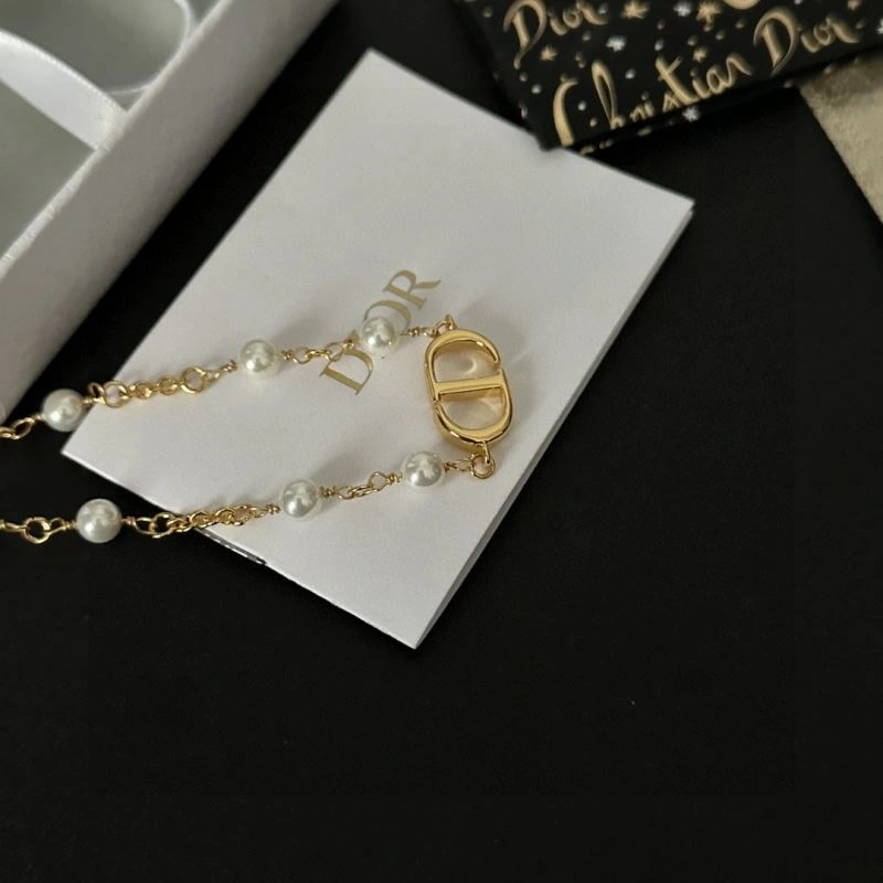 Soft Christian Dior Necklaces 236273