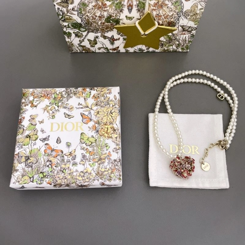 Cozy Christian Dior Necklaces 236259