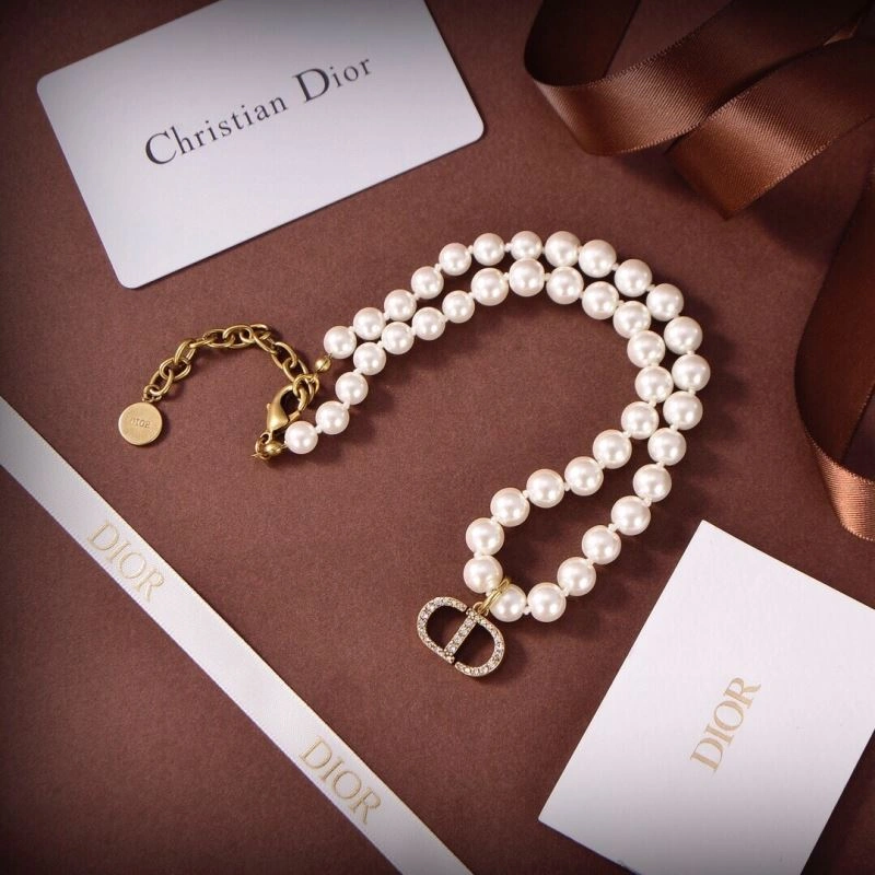 Reliable Christian Dior Necklaces 236251