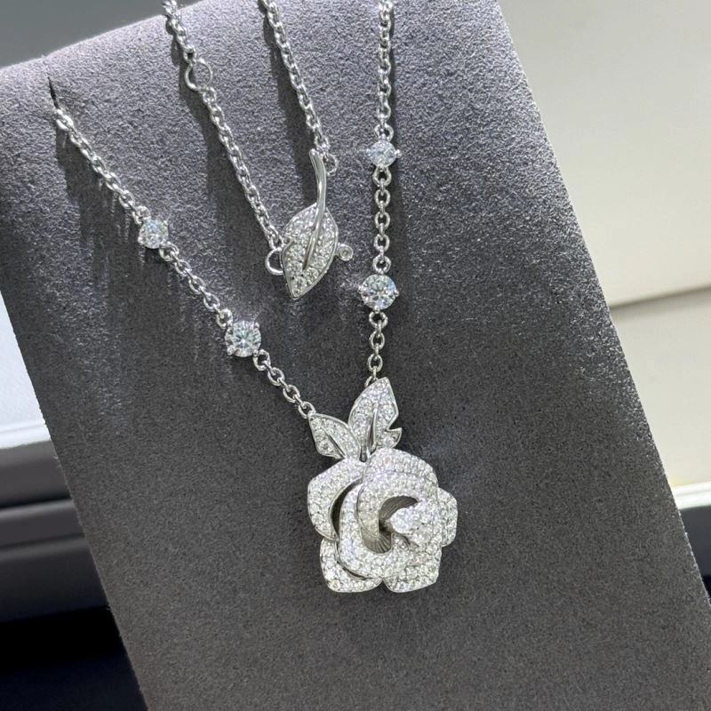 Lightweight Christian Dior Necklaces 236241