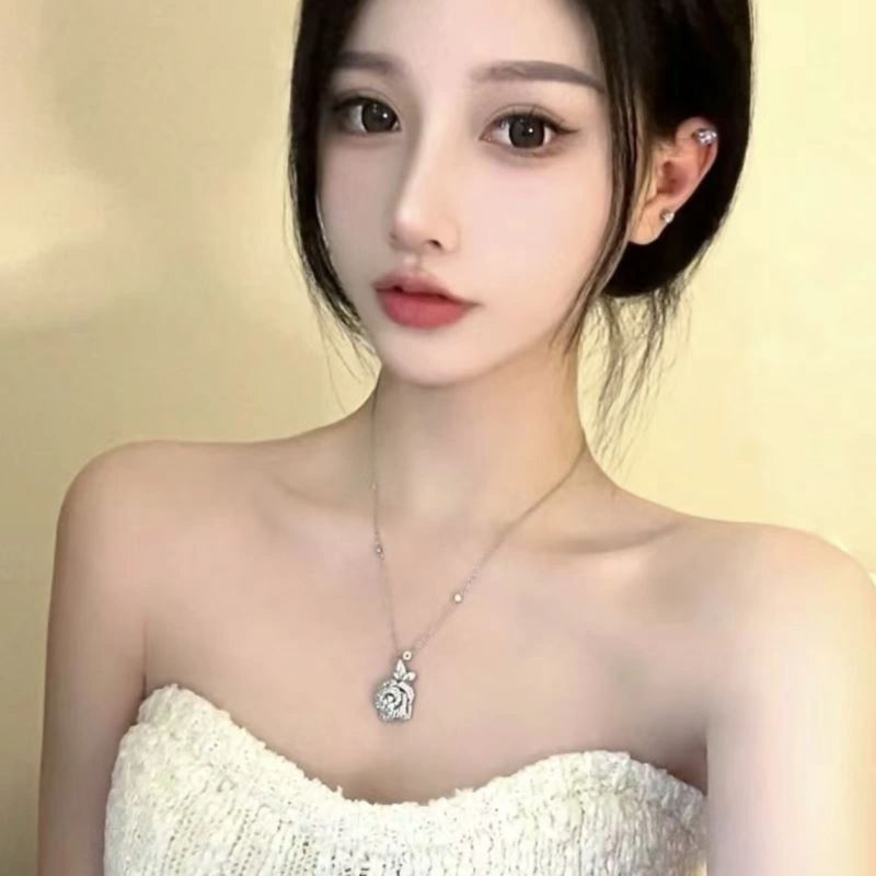 Lightweight Christian Dior Necklaces 236241