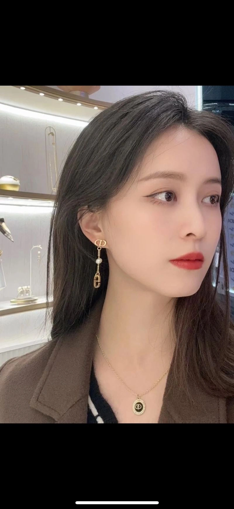 Comfortable Christian Dior Necklaces 236158