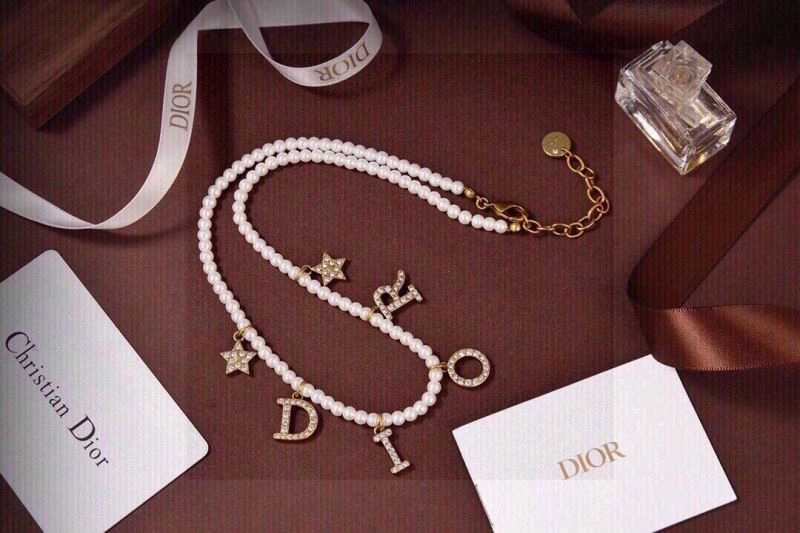 Christian Dior Necklaces SmoothTexture 236076