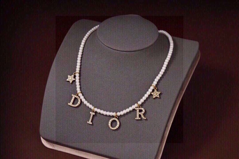 Christian Dior Necklaces SmoothTexture 236076