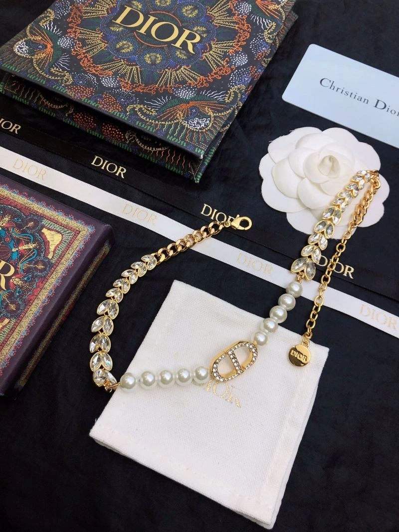 Christian Dior Necklaces Functional 236148