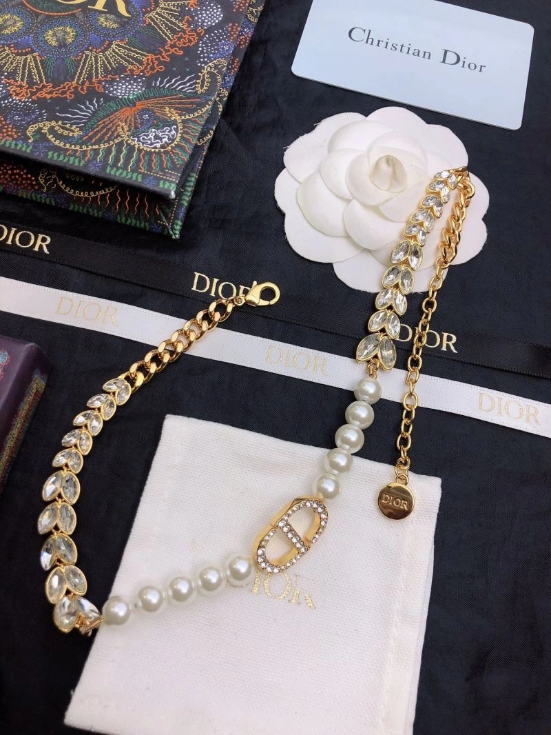 Christian Dior Necklaces Functional 236148