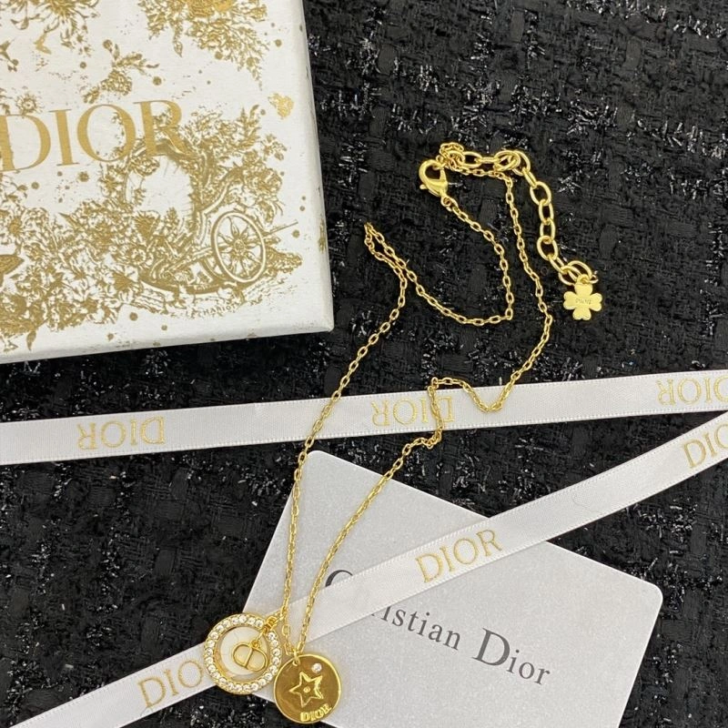 Lightweight Christian Dior Necklaces 235506