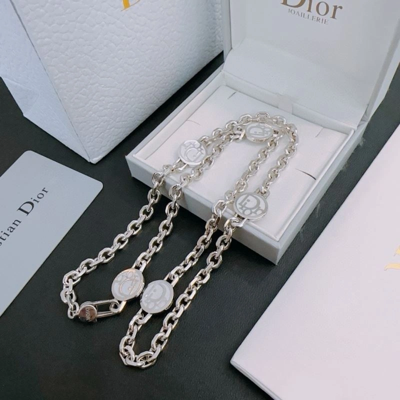 Functional Christian Dior Necklaces 235569