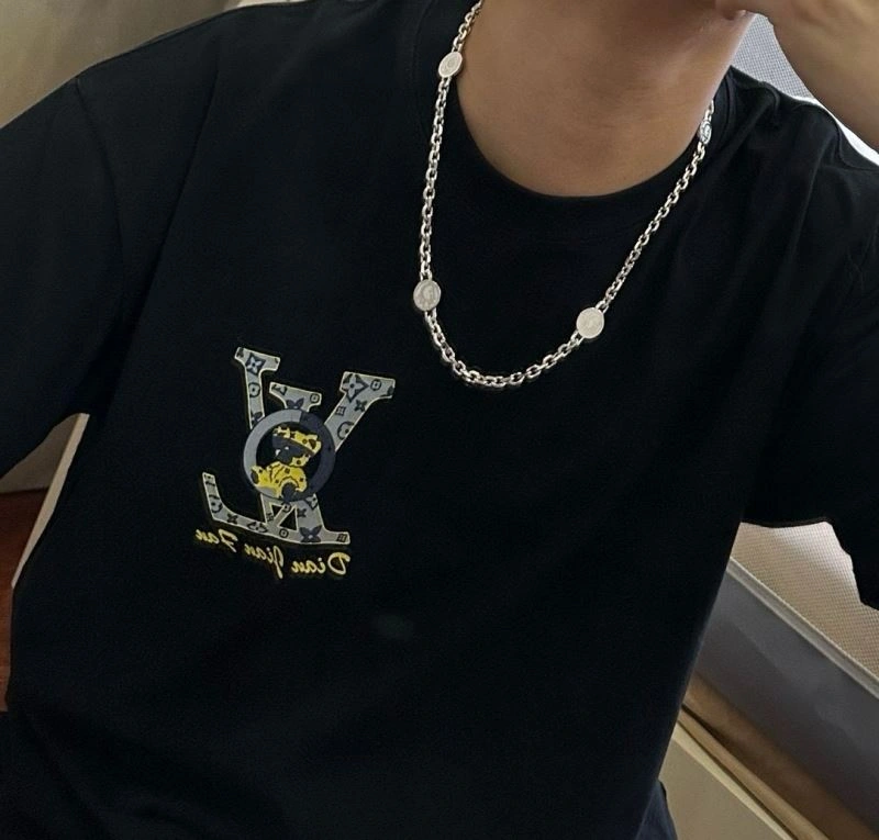 Functional Christian Dior Necklaces 235569