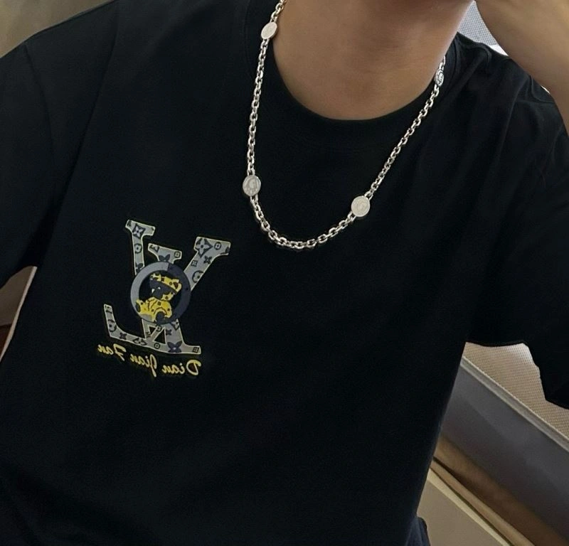 Functional Christian Dior Necklaces 235569