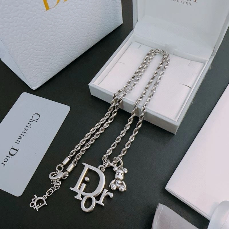 Attractive Christian Dior Necklaces 235531
