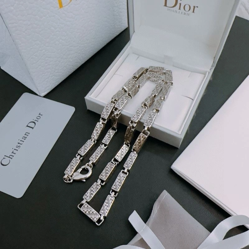 Youthful Christian Dior Necklaces 235517