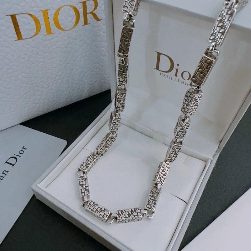 Youthful Christian Dior Necklaces 235517