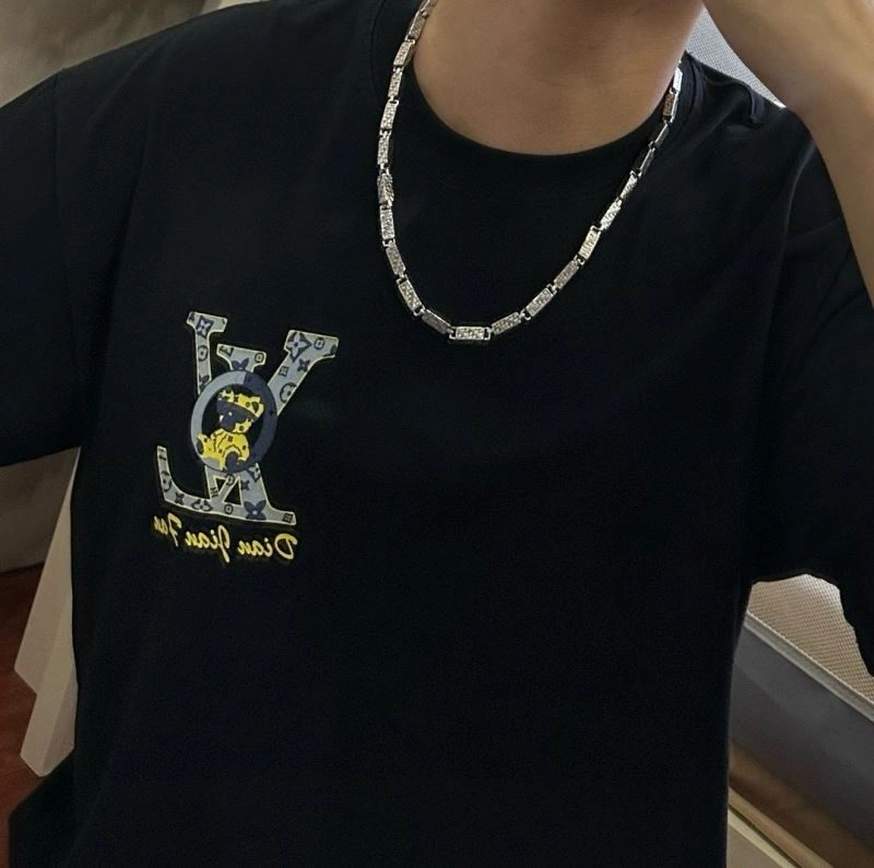 Youthful Christian Dior Necklaces 235517