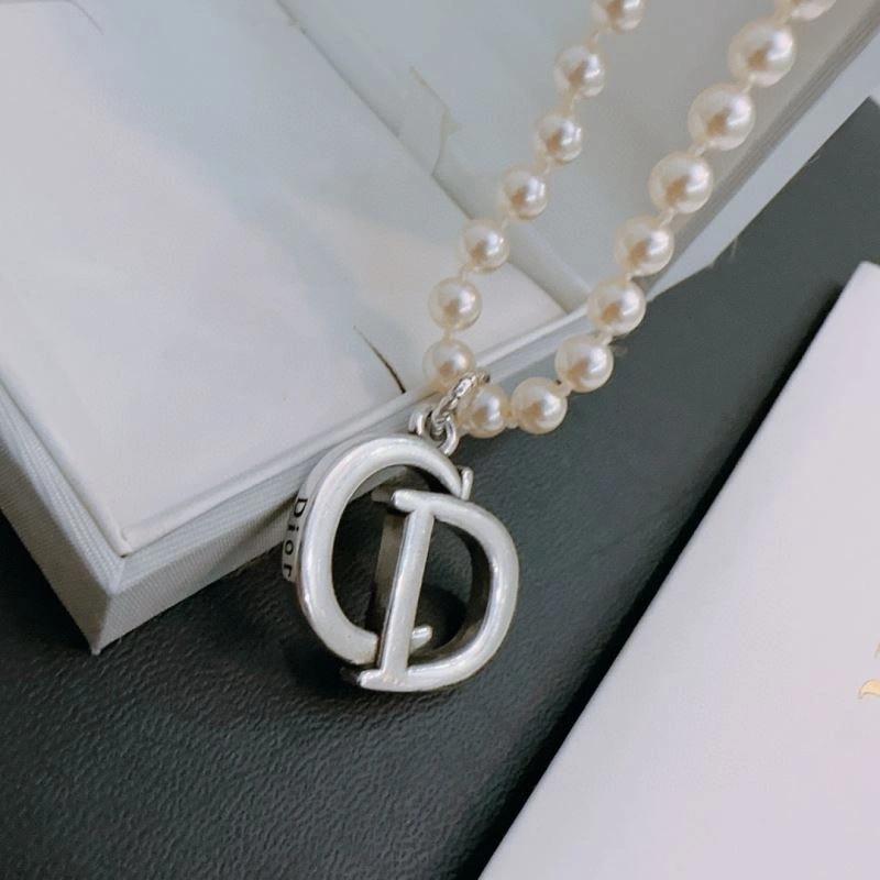 UrbanStyle Christian Dior Necklaces 235513