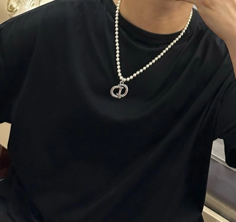 UrbanStyle Christian Dior Necklaces 235513